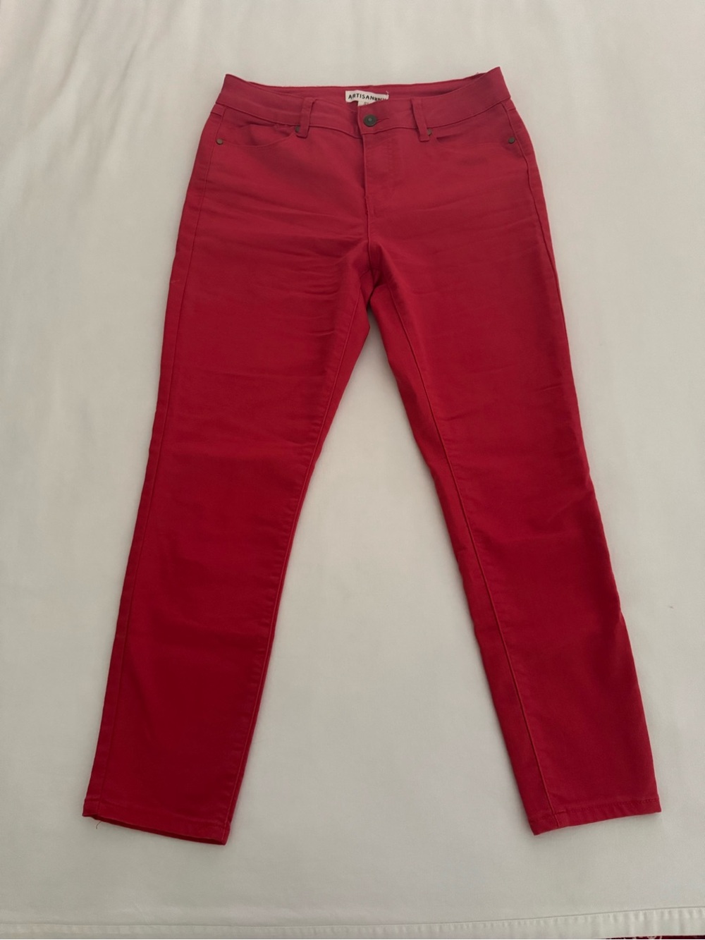 Artisan NY red jeans size 8. EUC.